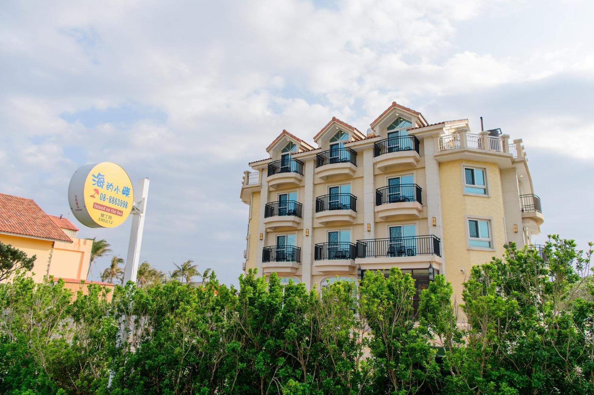 Island On The Sea Apartment Kenting Bagian luar foto