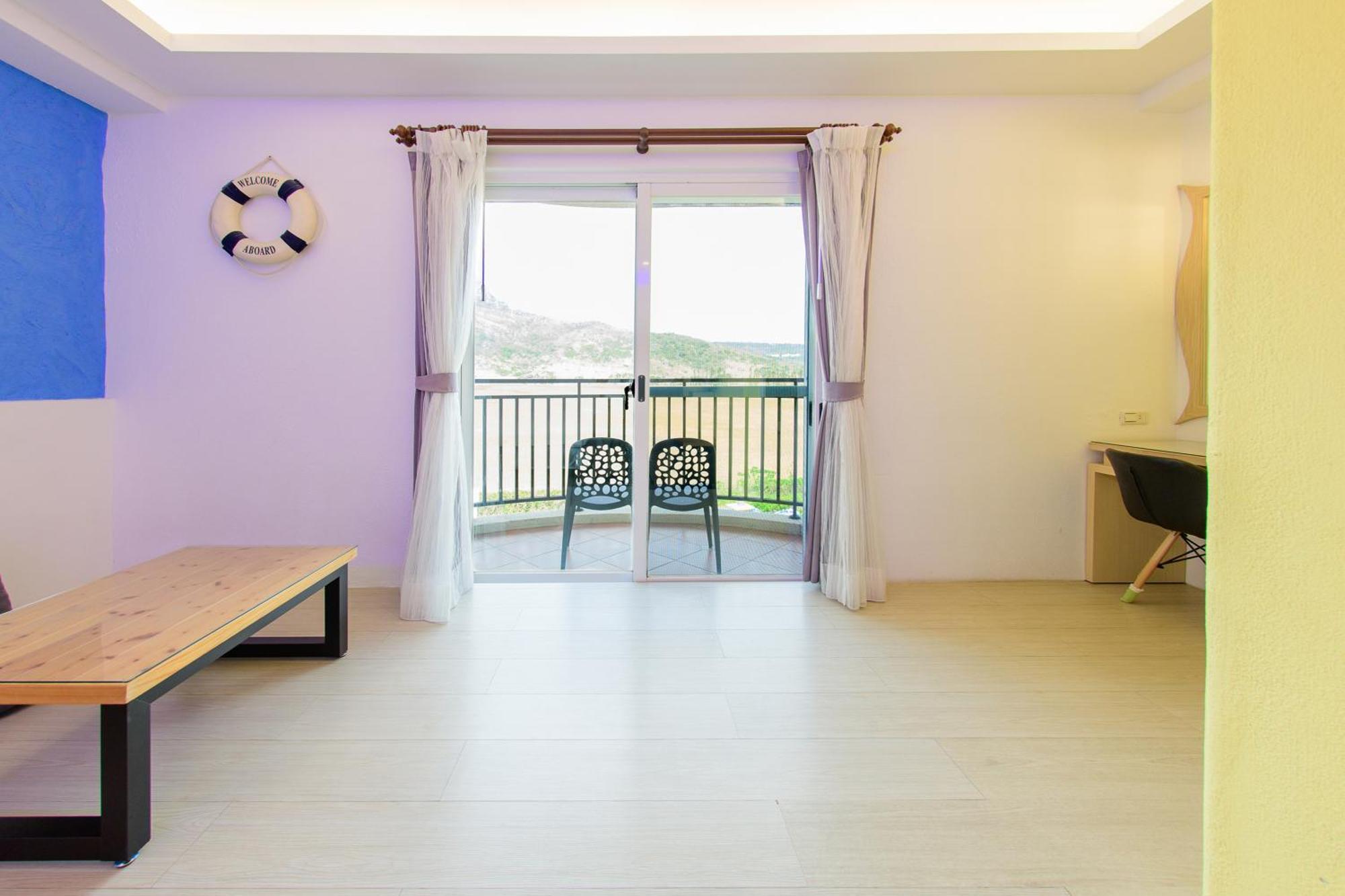 Island On The Sea Apartment Kenting Bagian luar foto